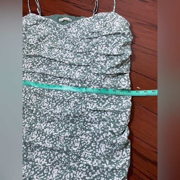 New Without Tags Abercrombie & Fitch Rouched Mini Dress in sage green print XXLT - Picture 5 of 7